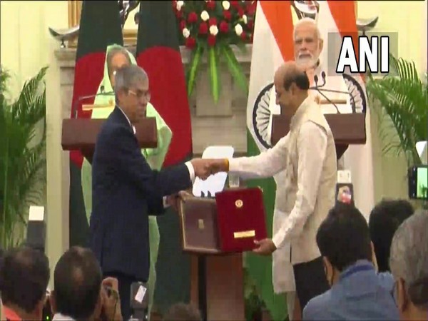 Dhaka, New Delhi sign 7 MoUs