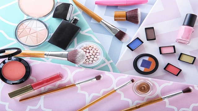 6 brilliant ways to reuse your expired make-up