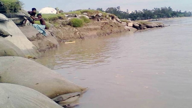 Erosion by Jamuna river takes serious turn at Dhunat