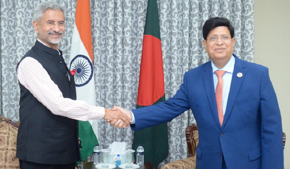 Momen hopeful of early signing of Teesta; India looks forward to Hasina’s visit