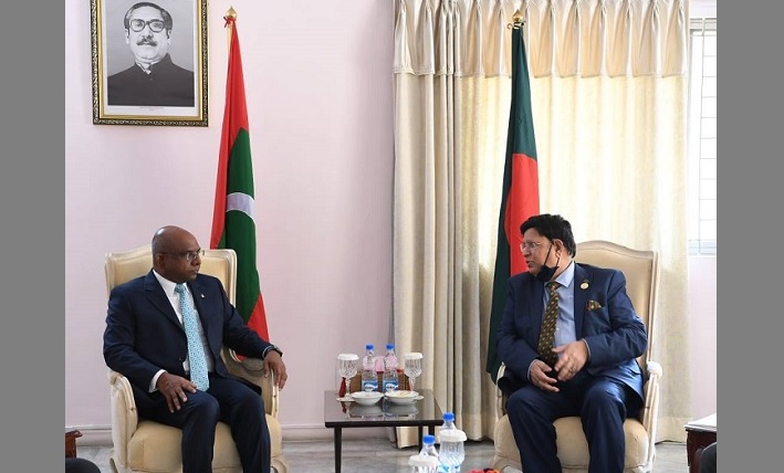 BD, Maldives FMs meet at State Guest House Padma