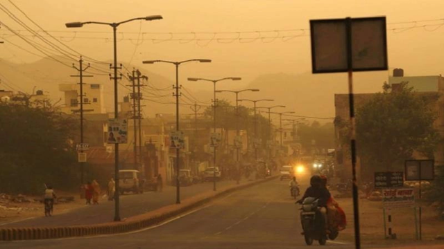 Dust storm, lightning and rain kill at least 47 in India