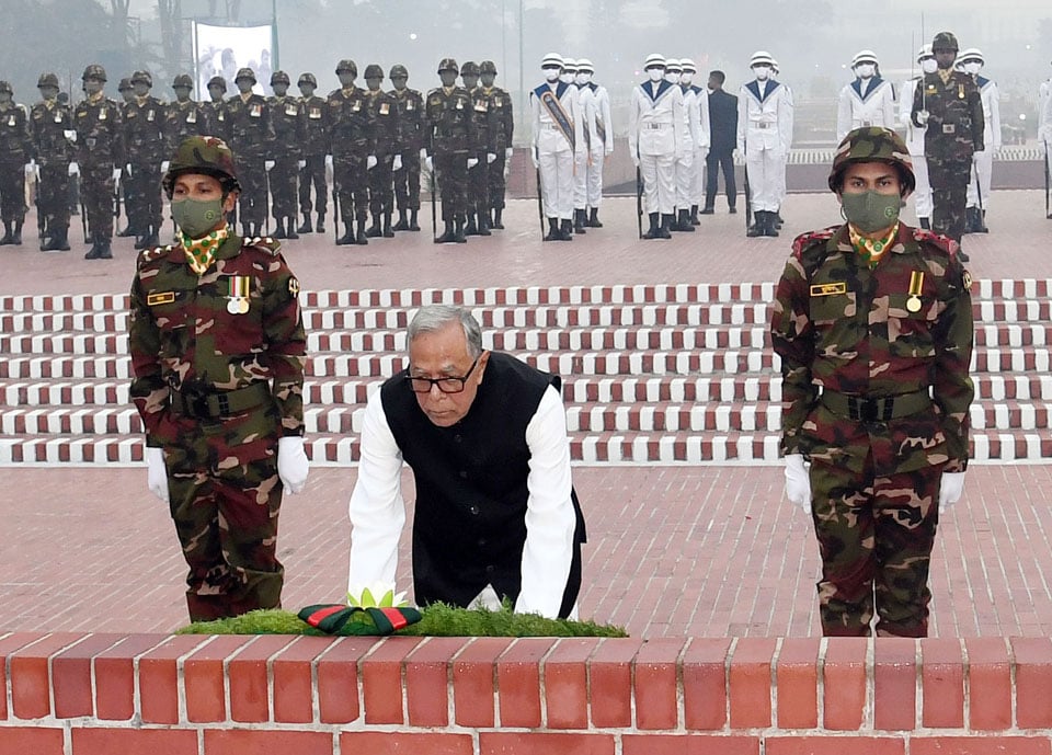 President pays tributes to Liberation War heroes