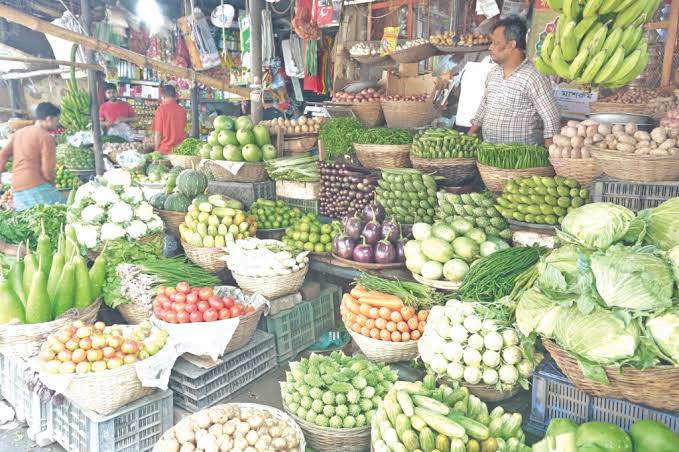 Market monitoring fails to control prices during Ramadan