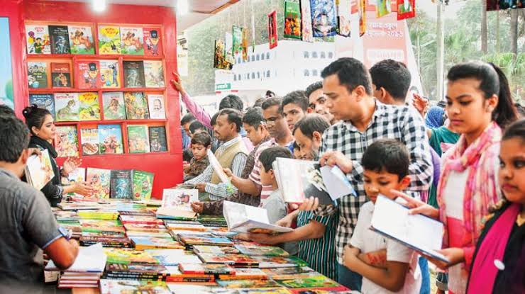 Ekushey book fair draws huge crowd on weekend