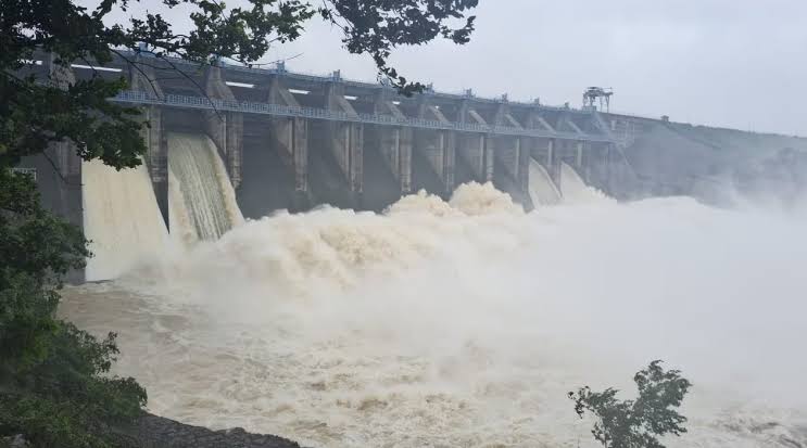 বাঁধের সামনে আরেকটা বাঁধ নির্মাণ কি সত্যিই কোন বাস্তবসম্মত সমাধান