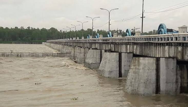 Teesta flowing above danger level in Lalmonirhat