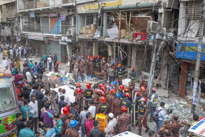 Gulistan building explosion kills at least 16, injures over 150