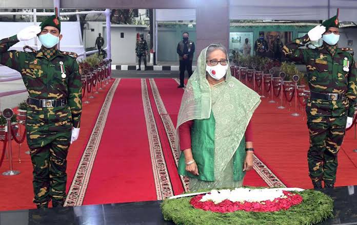 PM pays homage to Bangabandhu at Dhanmondi