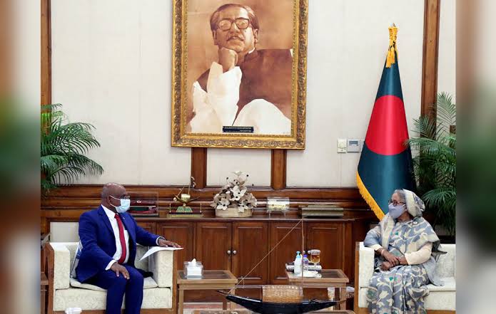 Bangladesh with Maldives in fighting climate change: PM