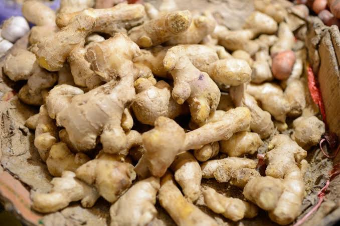 Market sees sale of per kg ginger at Tk 200