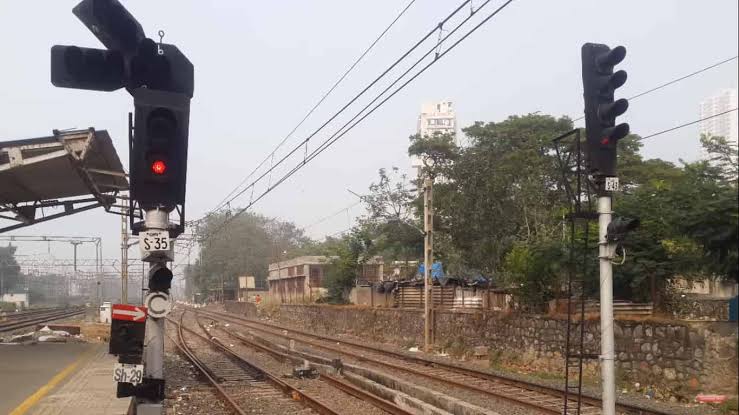 Local companies to install rail signal