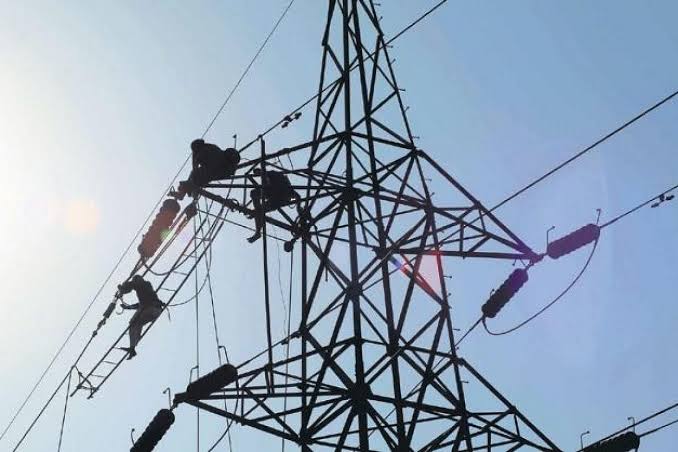 Engineers working to restore power transmission