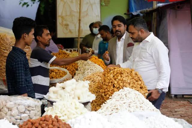 শারদীয় উৎসবের অন্যতম অনুষঙ্গ মেলা