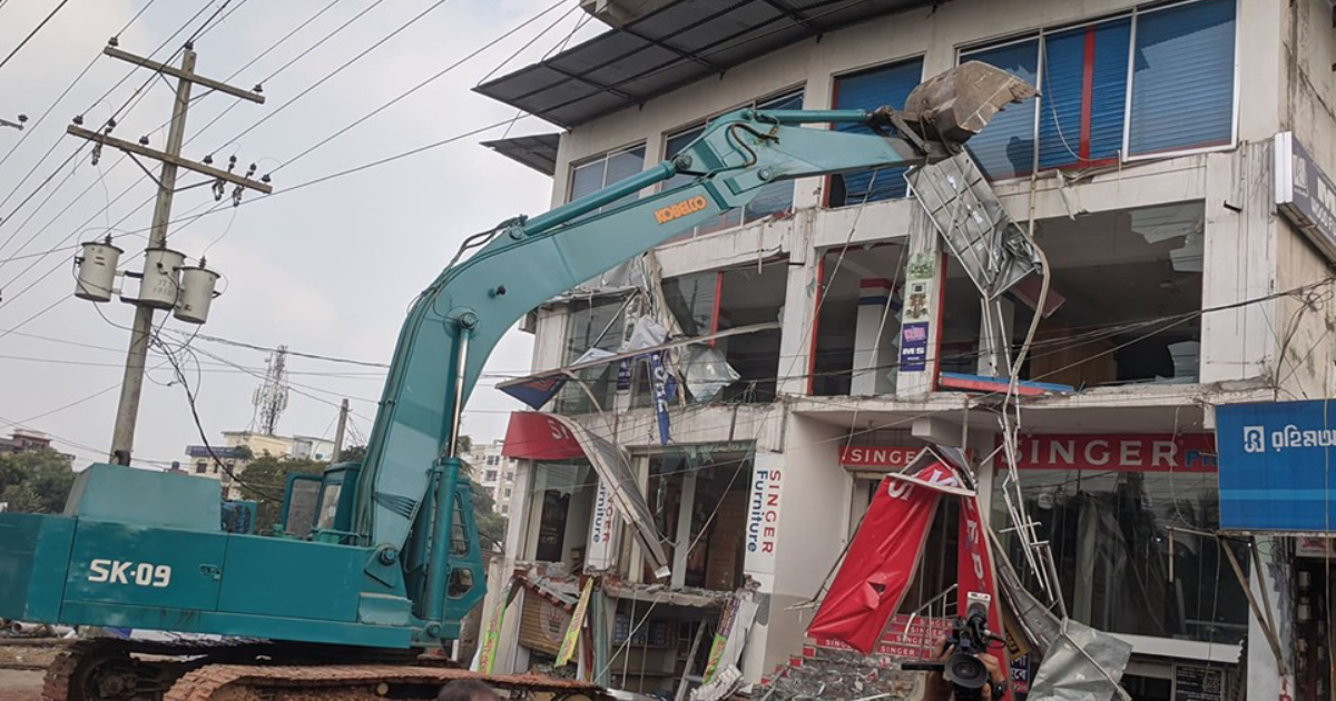 Eviction drive: Several hundred shops on Dhaka-Aricha highway knocked down